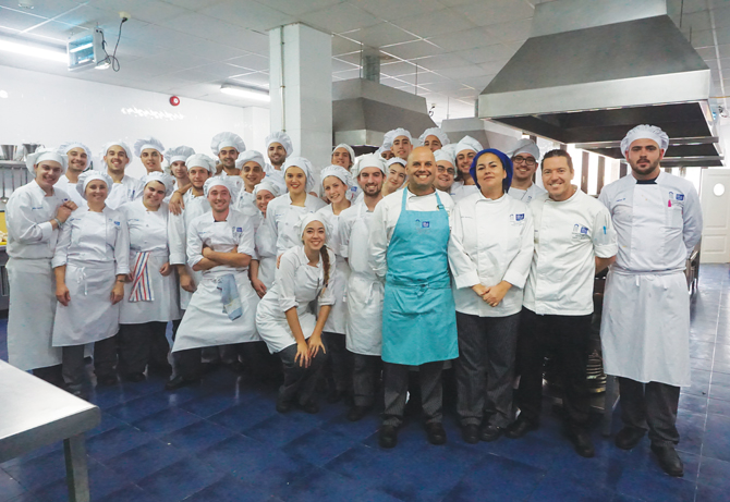 378297ba17bcf093350cef4c65e1dbb9