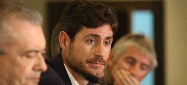 3b72c2fd0b3114b29414a259a7a36221