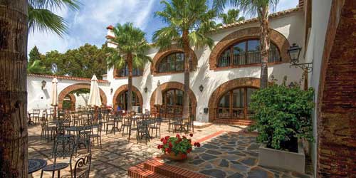 El-Campanario-Patio-DFA588