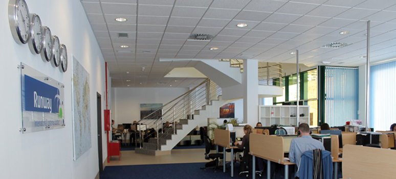 Foto Sia Runway DNM Marts 2014