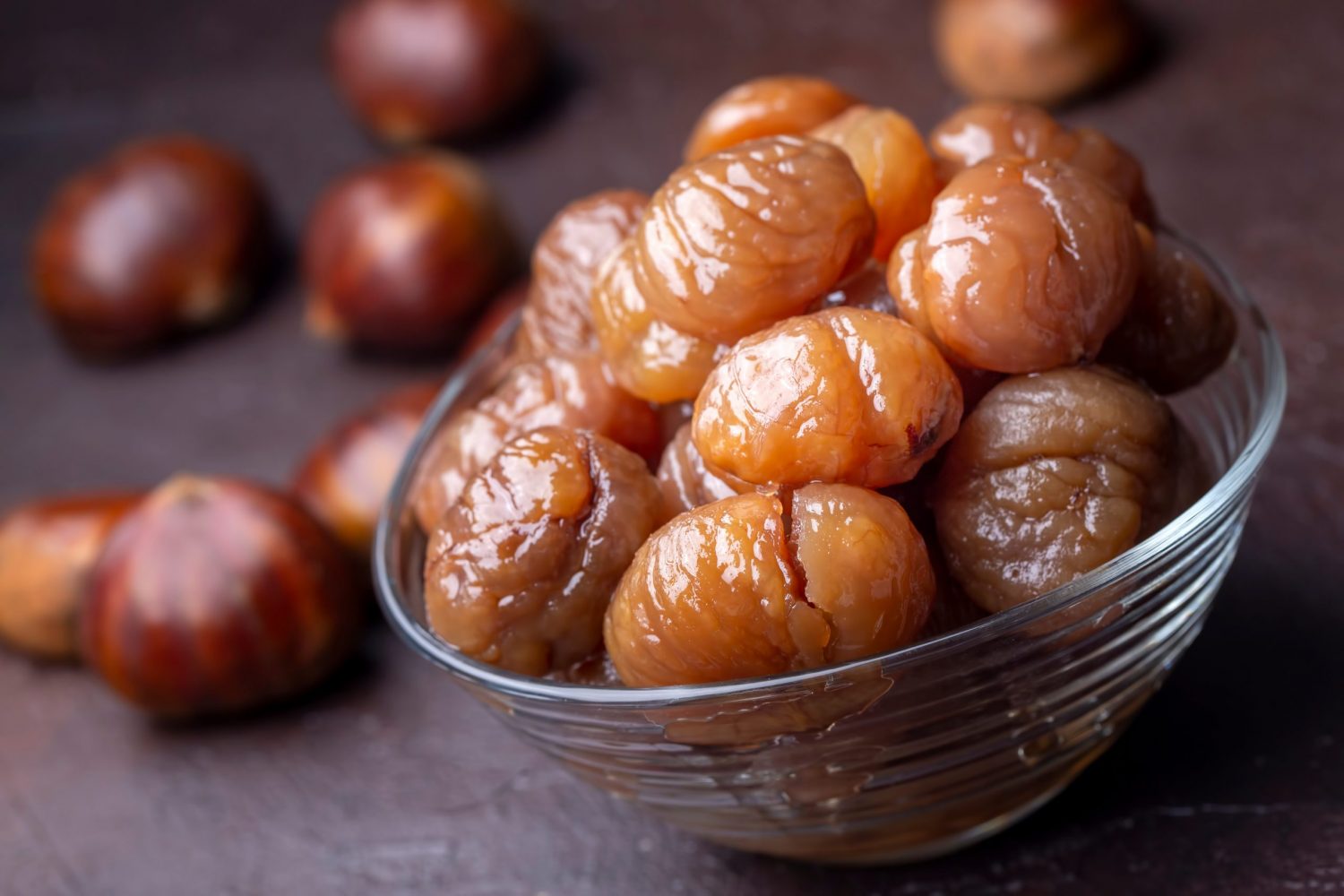 Chestnut,Dessert,And,Chestnuts,On,A,Plate.,Traditional,Delicious,Turkish