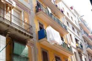 Torremolinos forbyr klesvask på fasader