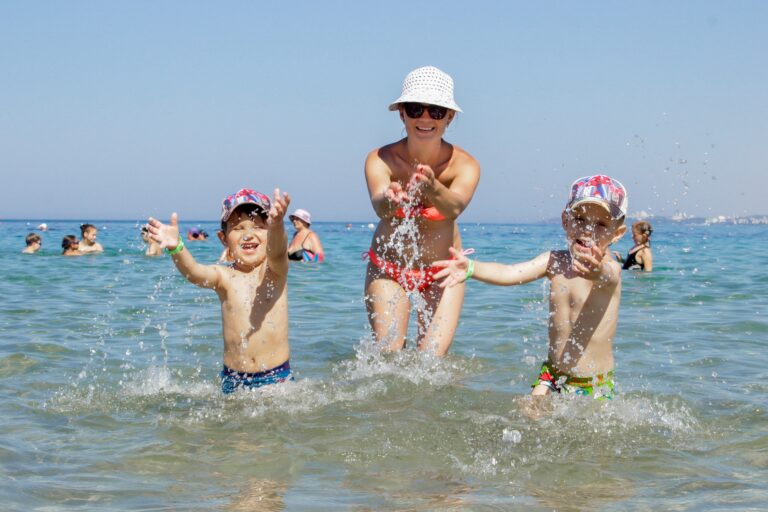 Uvanlig varmt badevann på Costa del Sol