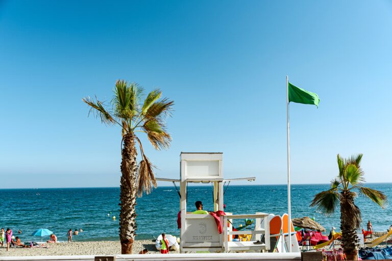 5834 livredderaksjoner i Marbella