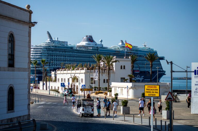 Travel cruisesesong i vente for Málaga