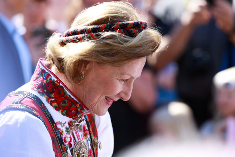 Norsk dronning åpner Munch-utstilling i Málaga